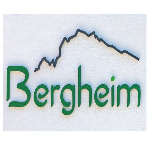 Logo auf der Außenwand mit LED Beleuchtung